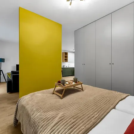 Praga - Metro, Vistula River Nearby - By Rentujemy * Βαρσοβία