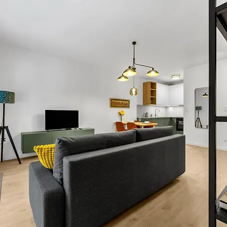 Apartment Praga - Metro, Vistula River Nearby - By Rentujemy