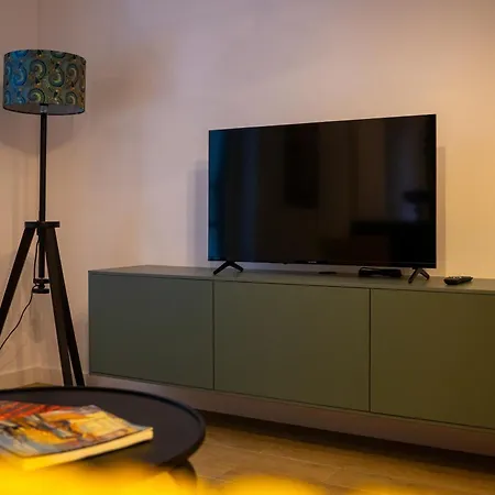 Praga - Metro, Vistula River Nearby - By Rentujemy