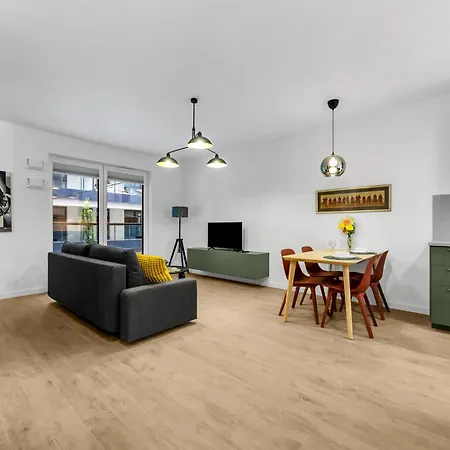 Praga - Metro, Vistula River Nearby - By Rentujemy Apartment Warschau