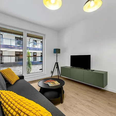 Praga - Metro, Vistula River Nearby - By Rentujemy